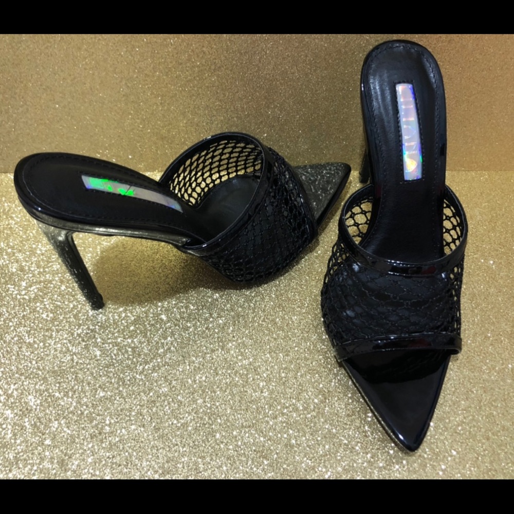 Black NWB netted mules 🎱 - Picture 5 of 6